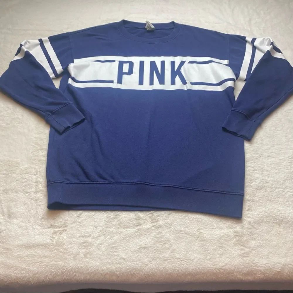 Pink Victoria's Secret Blue W/White Graphic Long Sleeve Crew Neck Sweatshirt XS